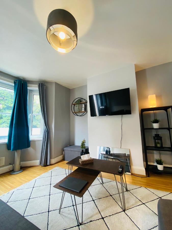 Medway Getaway - 3 Bed Home With Luxury Bathroom Chatham  Buitenkant foto